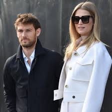 Added 8 months ago by mgmt. Toni Garrn Alex Pettyfer Das Steckte Hinter Dem Offentlichen Streit Gala De