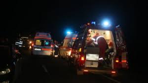 Potrivit inspectoratului național de patrulare (inp), un pieton a decedat, după ce a fost lovit mortal de o mașină. Patru Morti Si Patru Raniti Grav Intr Un Cumplit Accident Rutier Din Judetul Salaj Doua Masini S Au Ciocnit Frontal Mobile