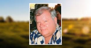 Robin Yant's Instagram, Twitter & Facebook