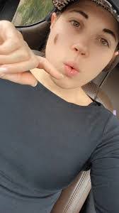 Lynne Grove's Instagram, Twitter & Facebook