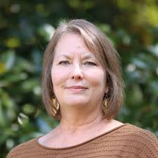 Vicki Whitlock's Instagram, Twitter & Facebook