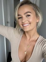 Bachelorette star Elly Miles unveils dramatic makeover