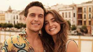 O seu companheiro colocou a mesma fotografia nas redes sociais. Angie Costa E Miguel Coimbra Sera Esta A Foto Mais Amorosa Da Gravidez
