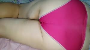 Minha Esposa Mostrando a Calcinha Rosa Pink: Brazilian Amateur Porn