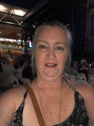 Debbie Hooper-Lees (@HooperLees)