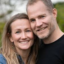 Så smuk en brud: Sara Lygum deler billeder fra sin store dag