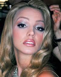 The Secret Diary of a 90's Girl — Britney Spears, Lucky music video (2000) ✨