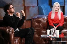 Wykonuje utwory z debiutanckiej płyty zatytułowanej „a kysz, wydanej w marcu 2018 roku. Kuba Wojewodzki Do Darii Zawialow O Malzenstwie Hitler Sie Hajtnal I Nastepnego Dnia Zabil Odpowiedziala Celna Szpila