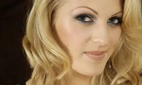 Tori White Jigsaw Puzzle #587375 Online