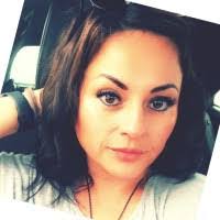 Roseann Larsen's Instagram, Twitter & Facebook