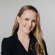 Daisy Meyer's Instagram, Twitter & Facebook