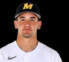 Lee Laskowski's Instagram, Twitter & Facebook