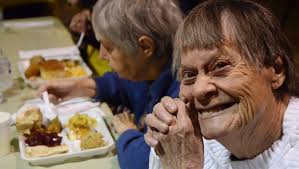 Serving Thanksgiving meals 2014