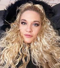 Wish you all a beautiful day!💜🔥 Burning Witches