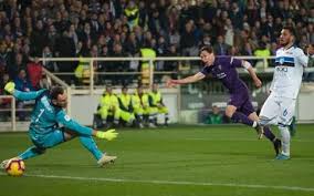 Юан лука сакки назначает аут команде фиорентина на половине поля команды аталанта. Stadion Uz Fiorentina Atalanta 3 3 Https Stadion Uz News Detail 224287 Facebook