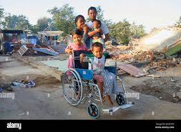 Indonesie Lombok Dangiang Fariq Khairi Rahman 4,5 jaar vader Ahmad Rifai  Spai (29) Nunik Handayani (24) Ahamd Farid Ismail (10) en Silvia Zikrina  Ars Stock Photo