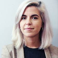 NARCEA.- Cangueses que triunfan: Clara Sierra > De acebo y jara