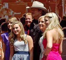 Alan has four sisters, he lived with his family in his grandfather toolshed. Alan Jackson Wikipedia
