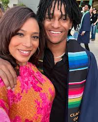 Deneen Phillips (@deneenthequeen) • Instagram photos and videos