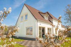 dit zijn de 10 mooiste beste vakantieparken in duitsland bungalow huisstijl bungalows