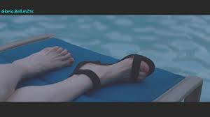 Feast your peepers on these pictures of her feet, legs and toes. Julianne Moore S Feet Wikifeet