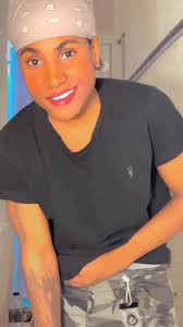 Tyler Kyle🦁♍️🔴🟠🟡🟢🔵🟣 (@tylerdaddy25)