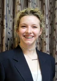 18 DECA students win honors at international conference