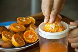 Kalium, kalsium, vitamin a, vitamin c, asam folat, serat. 7 Manfaat Tomat Untuk Mpasi Bayi Anda