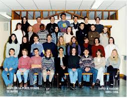 Photo De Classe 1ere Es 2 De 1996 Lycee Porte Oceane Copains D Avant