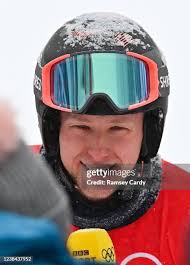 301 Jack Gower Photos & High Res Pictures