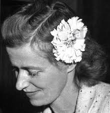 Mark Cousins @markcousinsfilm.bsky.social على X: "Seems obvious to say, but  don't always believe the credits