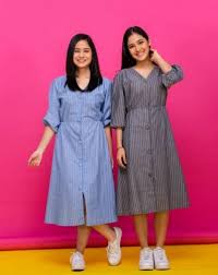 Hal ini membuat mereka tampak makin romantis. Ingin Tampil Kompak Dengan Sahabat 8 Rekomendasi Barang Couple Sahabat Ini Bisa Bikin Kamu Dan Sahabat Makin Gaya 2019