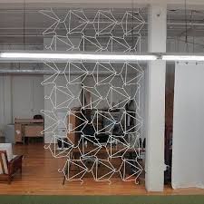 Misalnya, pemisah antara ruang tamu dengan ruang keluarga. Partisi Ruangan Dari Barang Bekas Hardworkingart