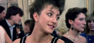 Tel un woody allen français, éric rohmer, juvénile octogénaire, aligne film sur film, année après année, avec la régularité d'un géomètre du sentiment. Francais Les Nuits De La Pleine Lune 1984 D Eric Rohmer Avec Pascale Ogier Fabrice Luchini Sur Mycineplus Club Beau Film Pleine Lune Film