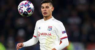 Bruno guimarães rodriguez moura (born 16 november 1997), known as bruno guimarães, is a brazilian professional footballer who plays as a defensive midfielder for french club lyon and the brazil national team. Fc Barcelona Lyons Bruno Guimaraes Offenbar Im Visier