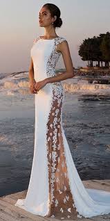 White Wedding Dress Brides Dream Of Finding The Ideal Wedding Day But For This They Need The Best Wed Bridal Dresses Wedding Dresses Lace Bridal Dresses 2018