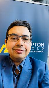 Ontario Simplifies Driver's Licence Renewal for Seniors 80 and Over