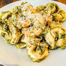 Shrimp Pesto Tortellini 4 Ingredients 20 Minutes One Pot Poppop Cooks Recipe Pesto Tortellini Tortellini Recipes Tortellini
