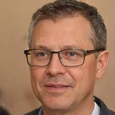 Christopher Harrow's Instagram, Twitter & Facebook