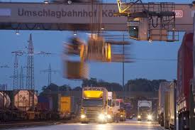 Jede woche gibt es freitag die zusammenfassung aller wichtigen meldungen im zusammenhang mit corona in köln. Corona Kombiverkehr Intermodal Europaweit Stabil Kombinierter Verkehr International Supply Chain Management Scm News Transport Die Zeitung Fur Den Guterverkehr Lkw Speditionen Fuhrpark Nutzfahrzeuge Verkehrspolitik Wirtschaft
