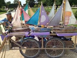 sailing toy boats in the paris jardin des tuileries paris attraction boat best places to vacation