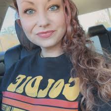 Lula Mae Bistro is still growing and looking for servers. If you have a  positive attitude, high energy and enjoy serving the community, we'd love  to talk with you! Lula Mae Bistro