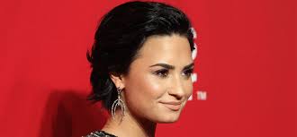Demi lovato gehört nicht nur zu den angesagten stars, sie ist auch die verwandlungskünstlerin schlechthin in sachen haarfarben. Demi Lovato Bereut Ihre Kindheit Im Tv Radio Energy