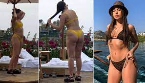 Aldığı fazla kilolar ve selülitleriyle çok konuşulan duygu özaslan, yine bikinili görüntü verdi. Duygu Ozaslan In Instagram Daki Ipligini Pazara Cikaran Selulitli Tatil Pozlari