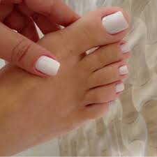 White Toenails Acrylic Toe Nails Toe Nail Color Pretty Toe Nails