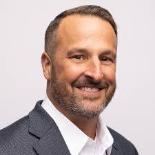 Candice Kirk's Instagram, Twitter & Facebook