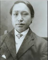 In 1897, Arctic explorer Robert Peary brought a large iron meteorite and  several Inuit individuals, including a young boy named Minik Wallace, from  Greenland to New York. ** The meteorite, later displayed