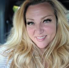 Lorna Terrell's Instagram, Twitter & Facebook