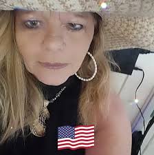 Marjorie singing at Cedar Oaks rv park in Grove OK