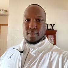 Henry Wiggins (@henrywigginsIV)